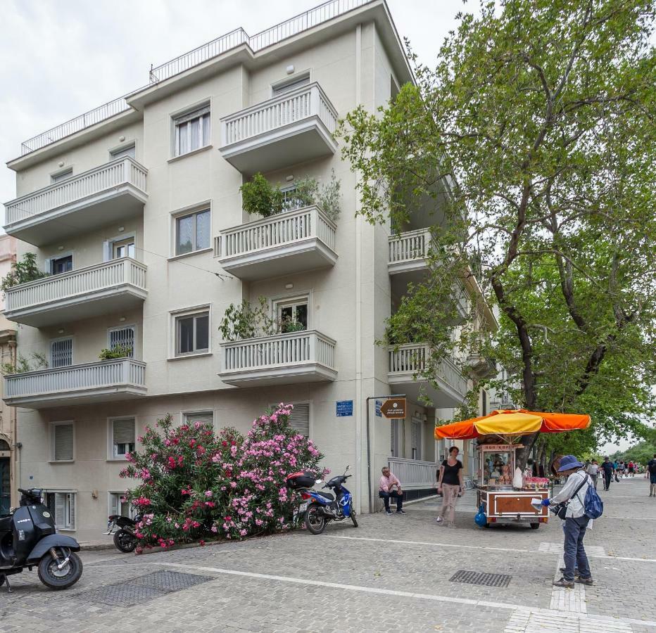 Unique Semi-Basement Stay At The Foot Of The Acropolis Athens Luaran gambar