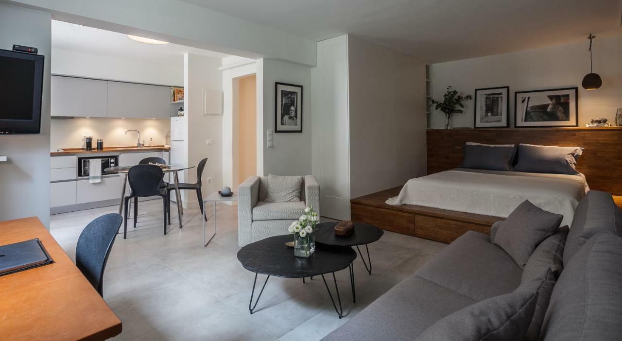 Unique Semi-Basement Stay At The Foot Of The Acropolis Athens Luaran gambar